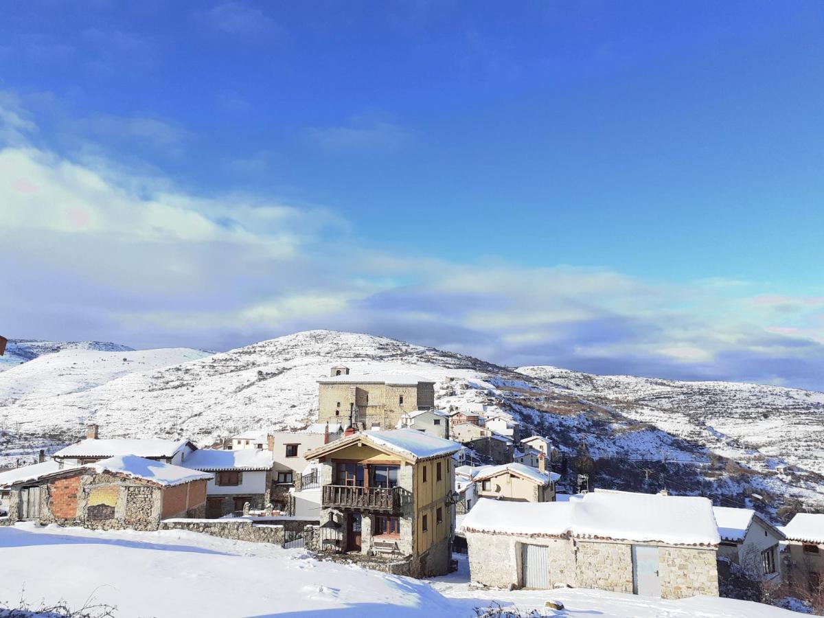 Casas de trevijano Cañon del rio leza jardin y barbacoa Soto en Cameros Exterior foto